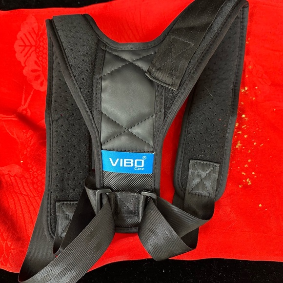 (#13)Posture Corrector for Men and Women - (Fits Chest Size 35" - 41") - Picture 3 of 5